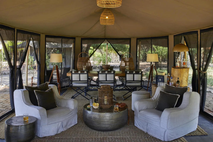 Little Chem Chem, Auberge Safari