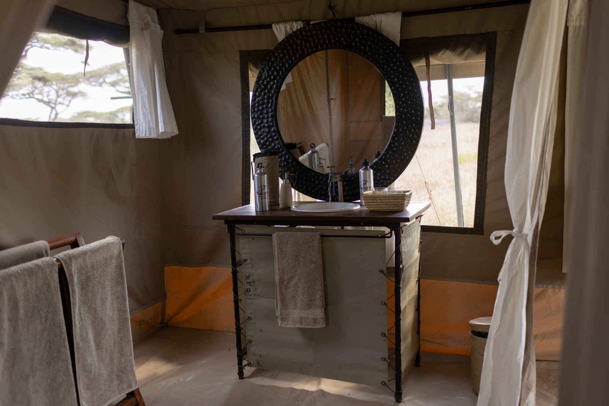 Serengeti North Wilderness Camp - ensuite bathroom