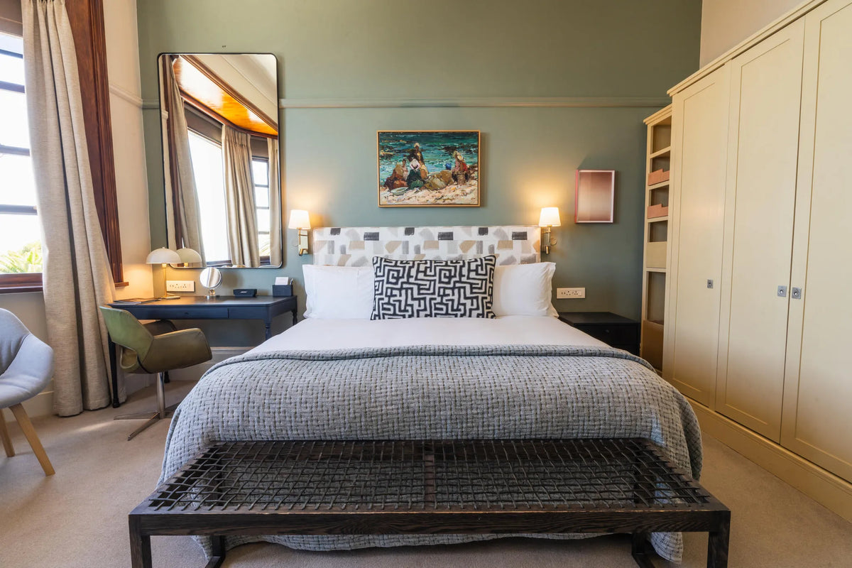 Superior House Room