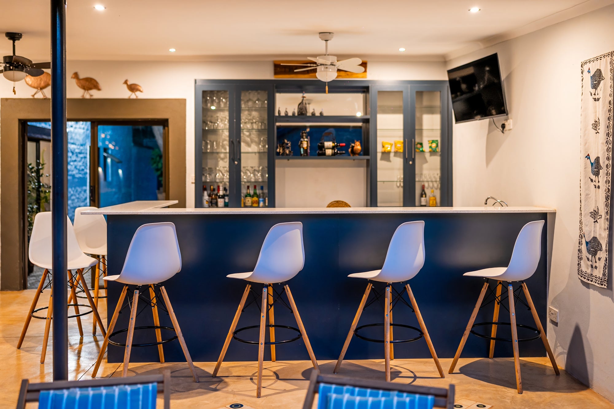 Poolside Bar