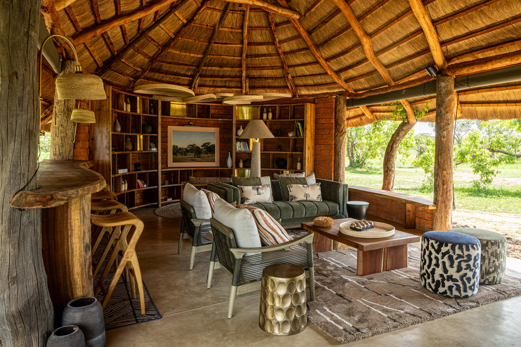 MAWIMBI Bush Camp Library and workspace