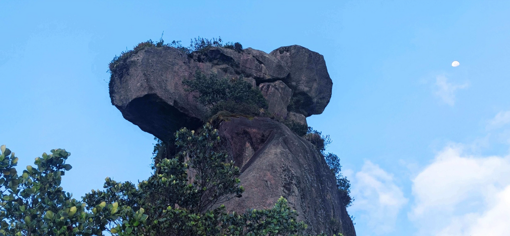 Trekking Abraão – Pico do Papagaio