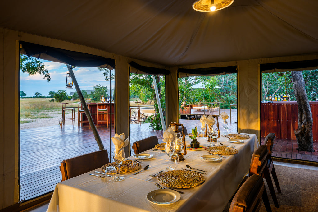 Muddy Teak - main area