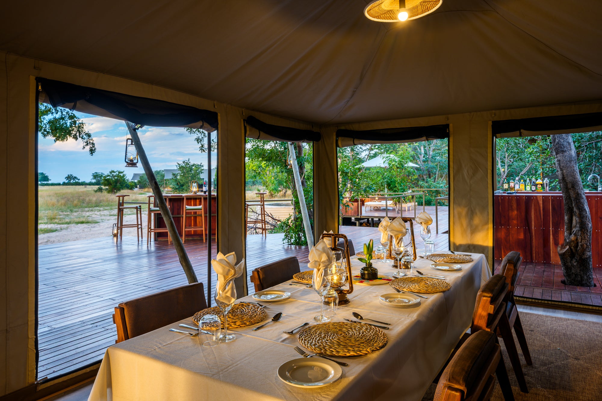 Muddy Teak - main area