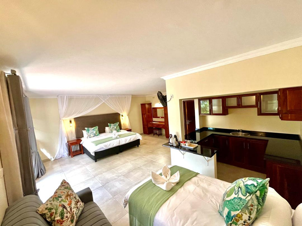 Deluxe Family room 2