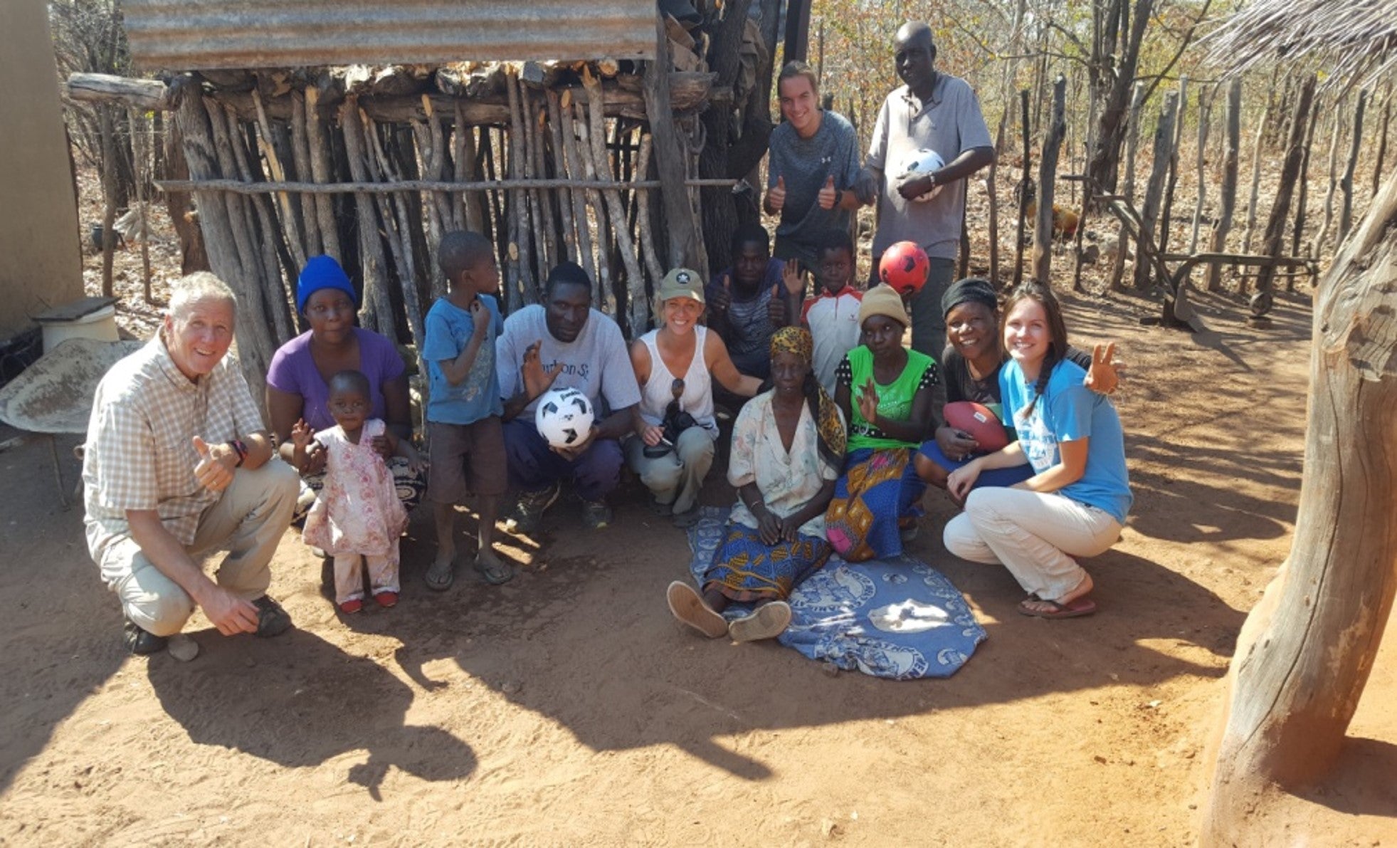 Umdingi Safaris - Sizinda Village Stay