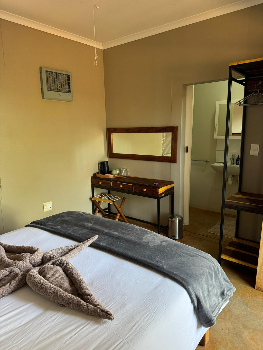 Kifaru Bush Camp