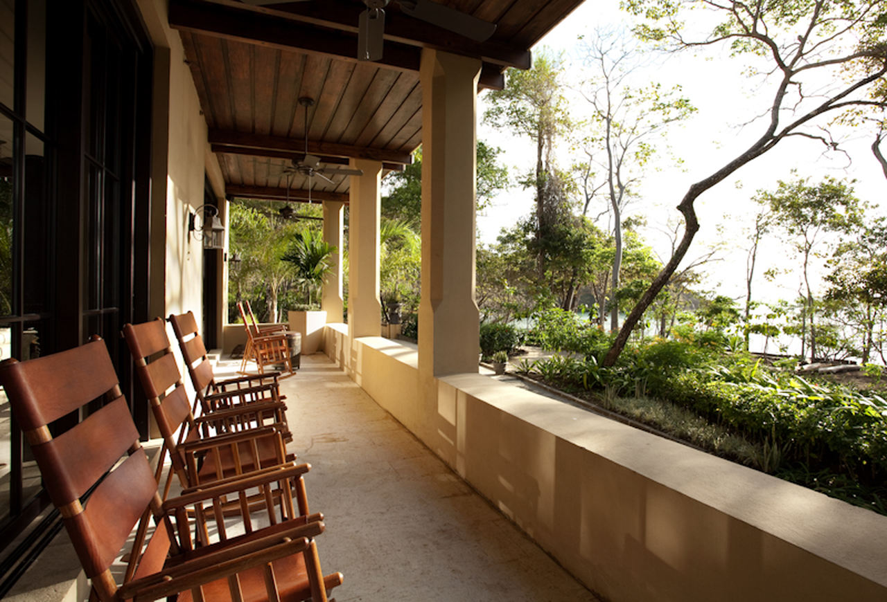 Las Catalinas Doorway | StuCasa | 21 Paseo del Mar