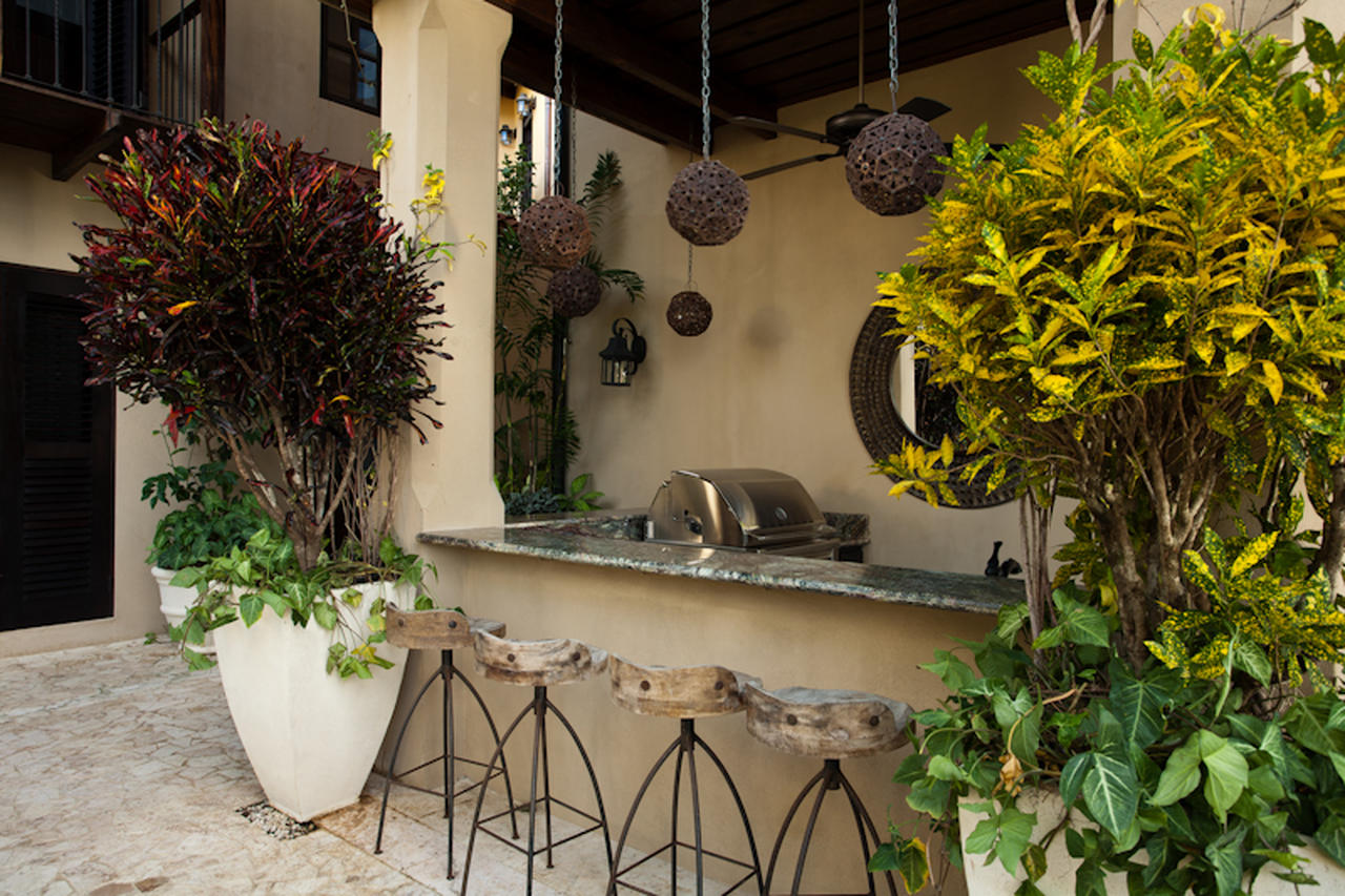 Las Catalinas Doorway | StuCasa | 21 Paseo del Mar
