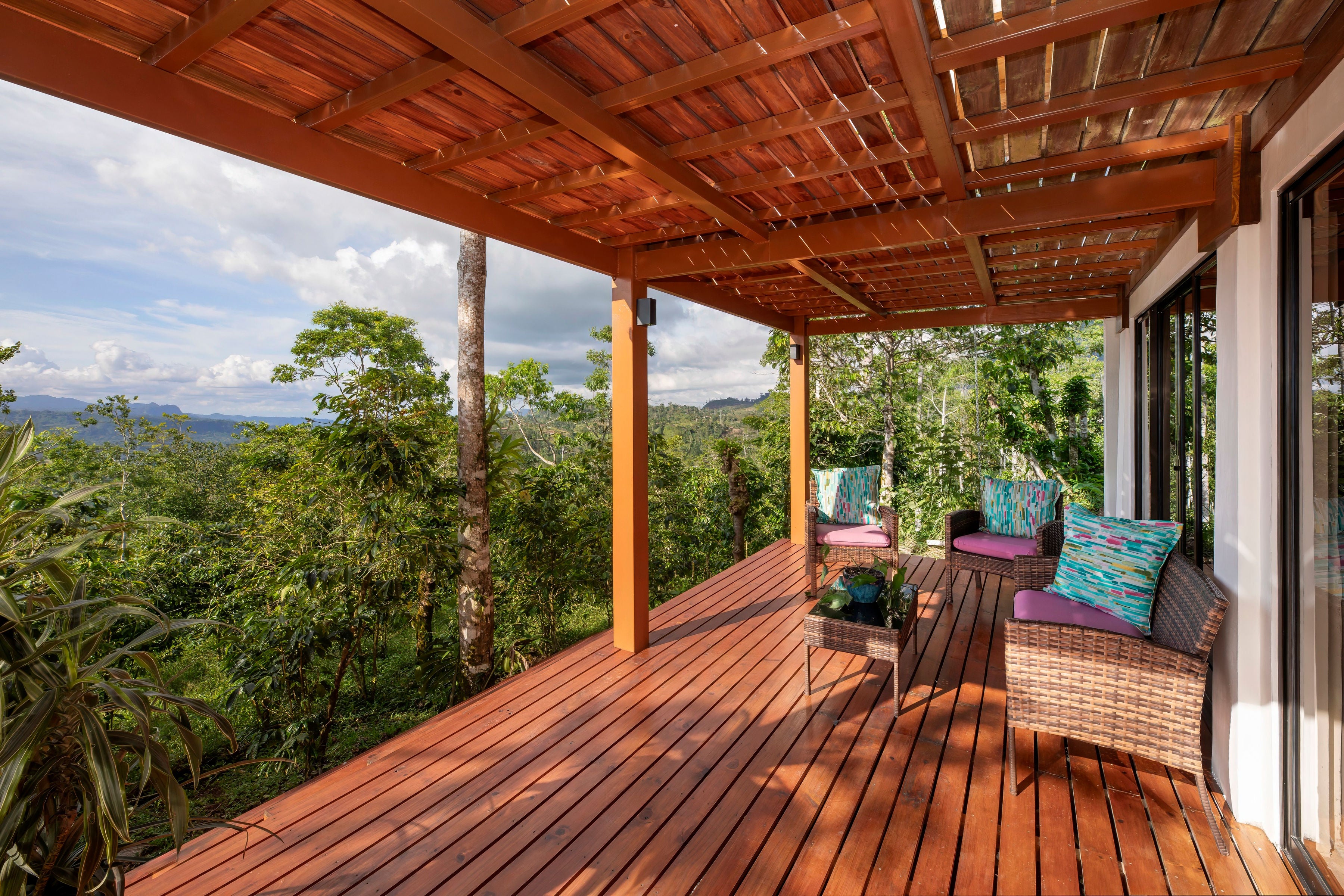 Iriká Lodge and Guest Experiences