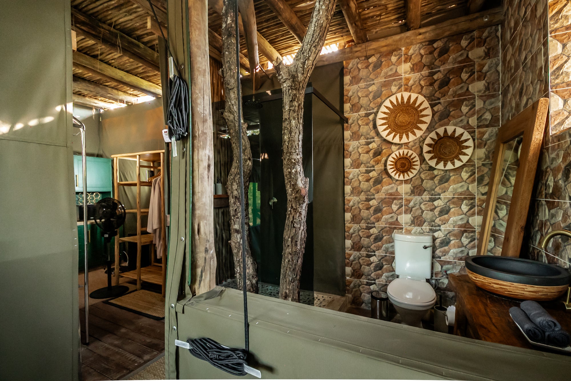 Knobthorn Suite