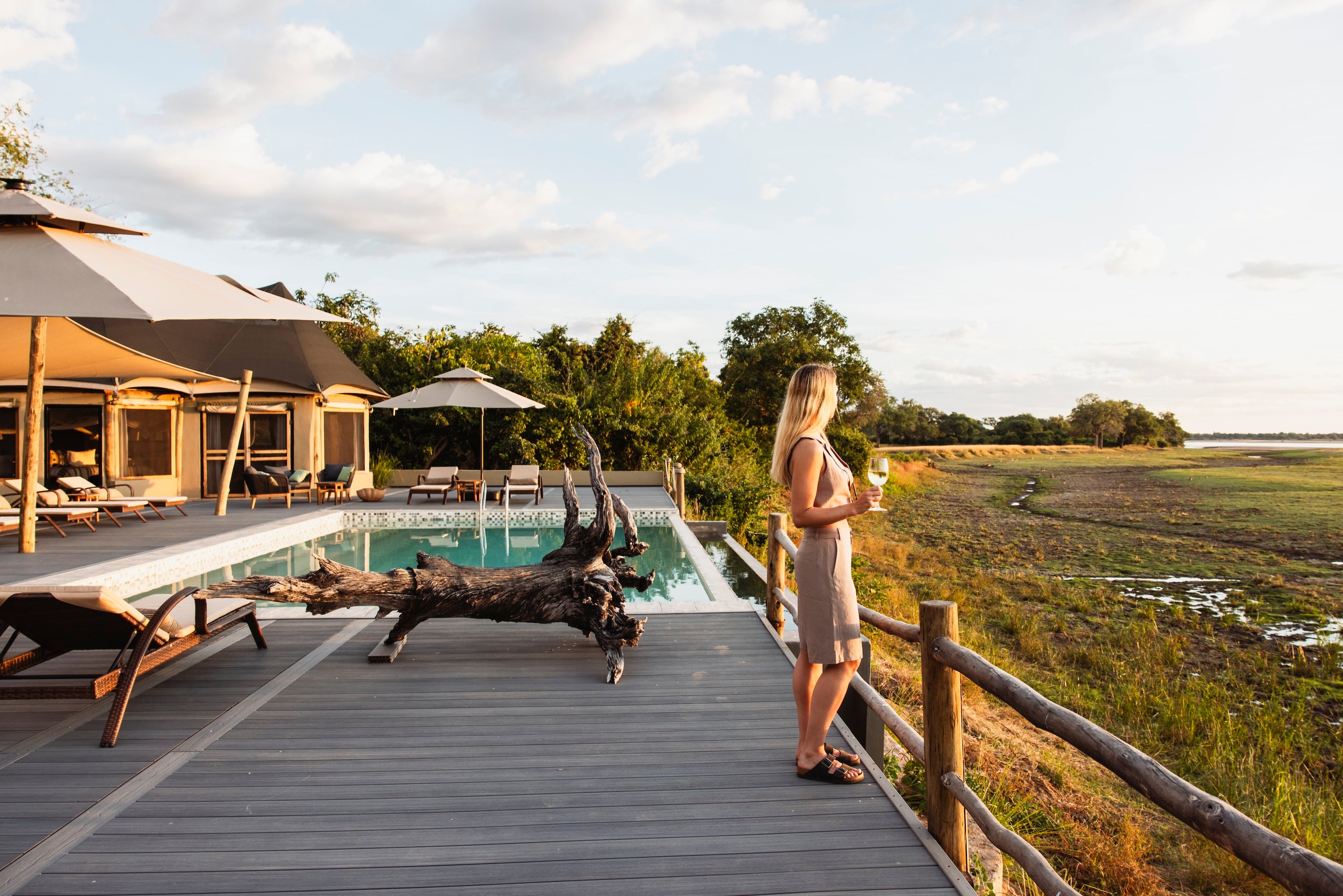 The Sunset House - Pool & View