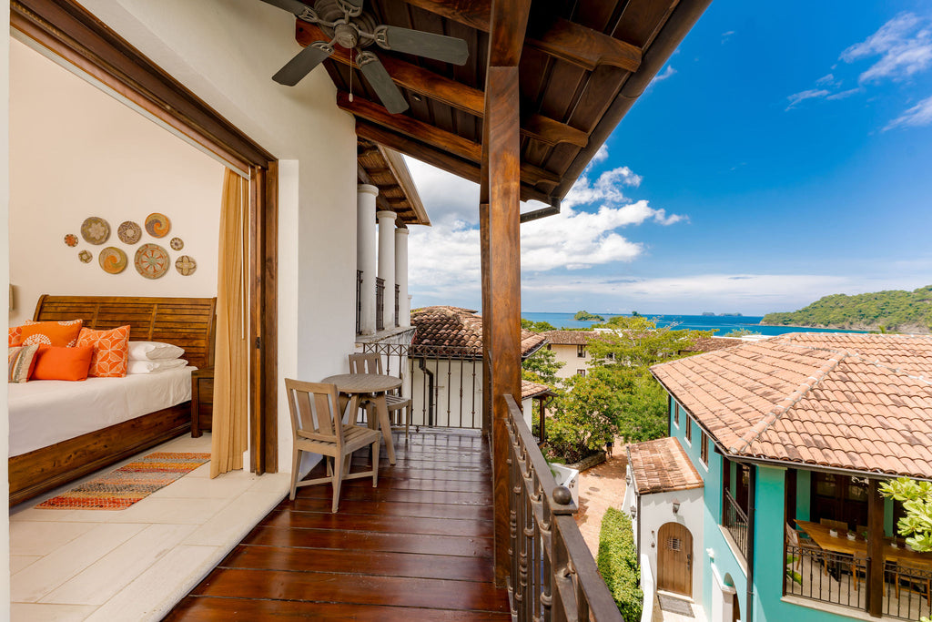 Las Catalinas Doorway | Flat | 34 Plaza Carlota