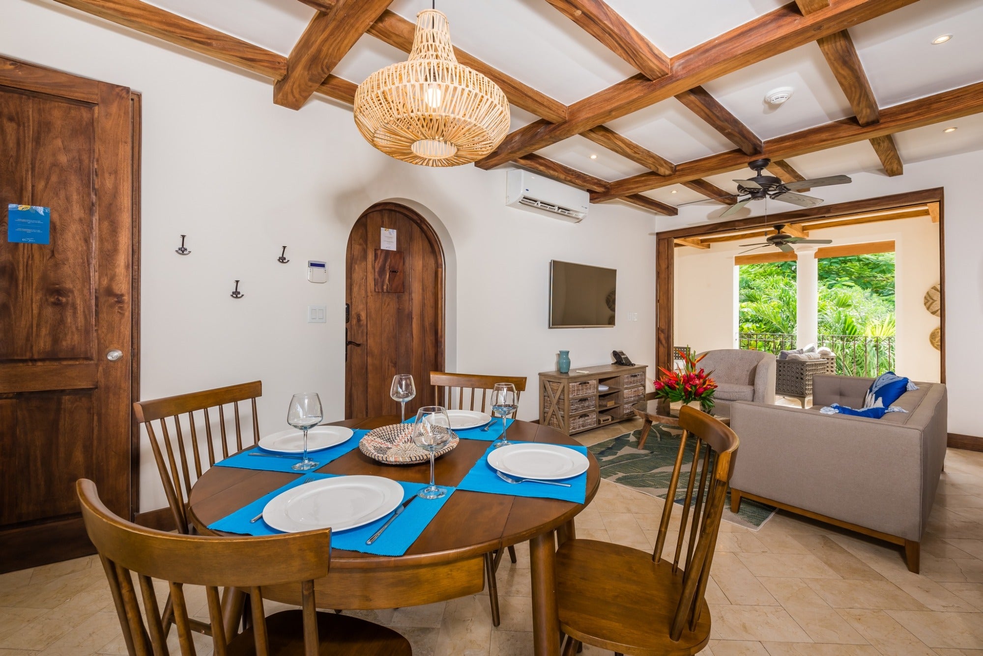 Las Catalinas Doorway | Flat | 24 Plaza Carlota