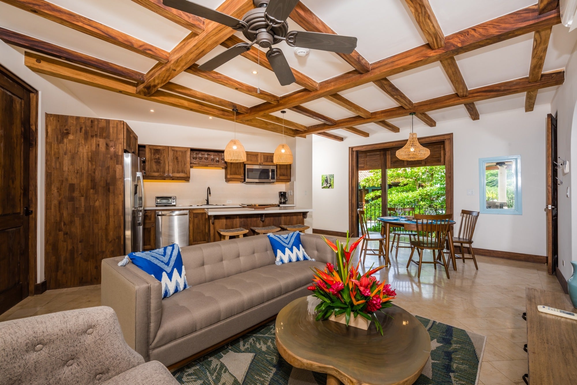 Las Catalinas Doorway | Flat | 24 Plaza Carlota