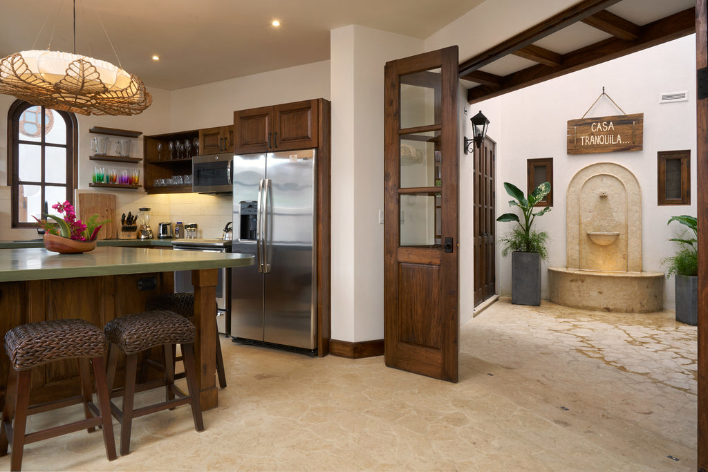 Las Catalinas Doorway | Flat | 10 Plaza Carlota