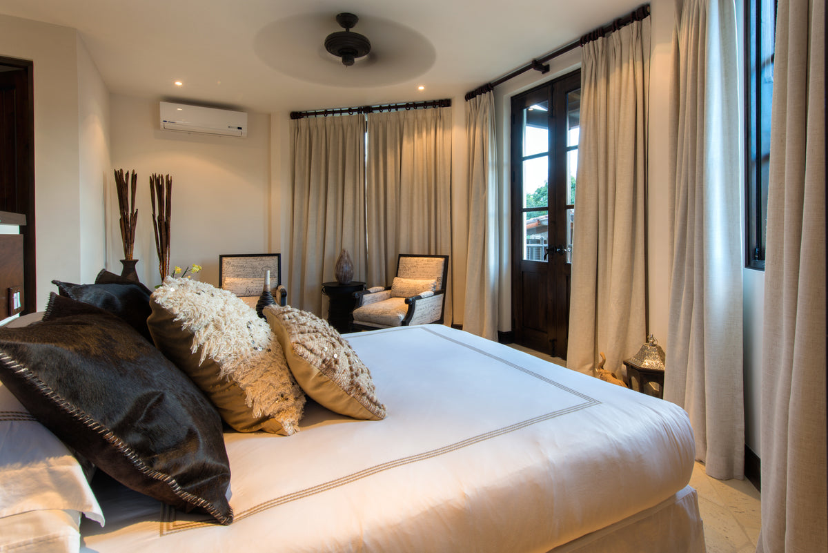 Las Catalinas Doorway | Flat | 32 Avenida La Antigua