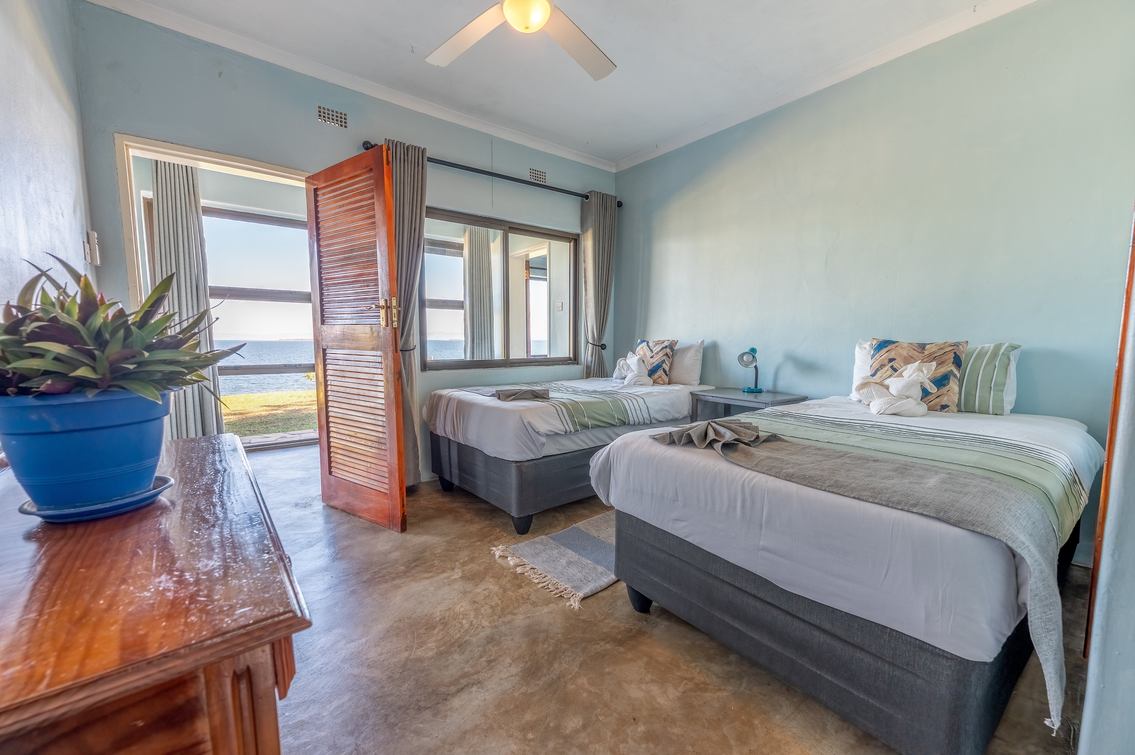 Moore Apartment (x2) -Twin Room