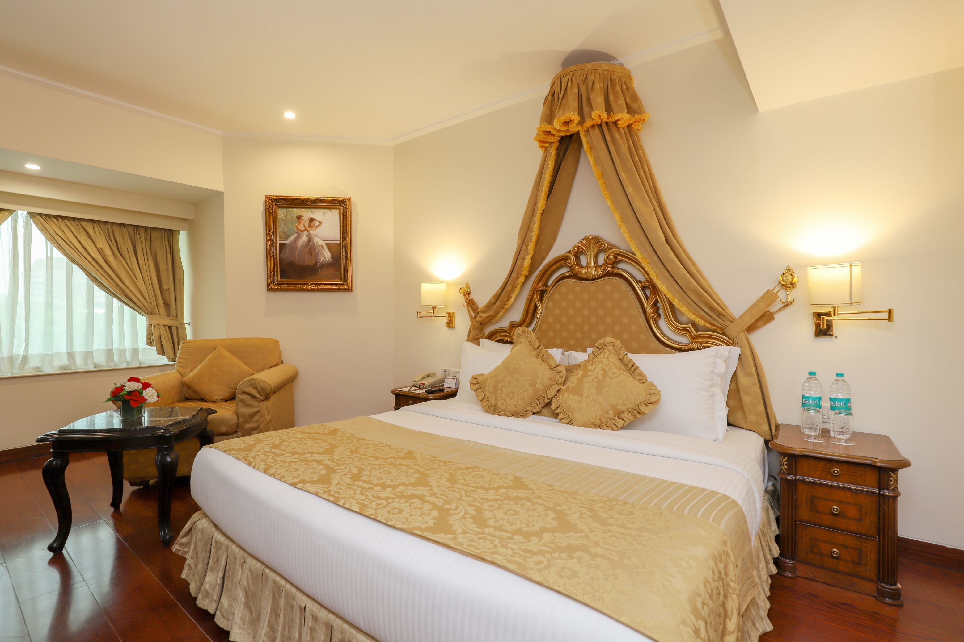 Hotel The Royal Plaza