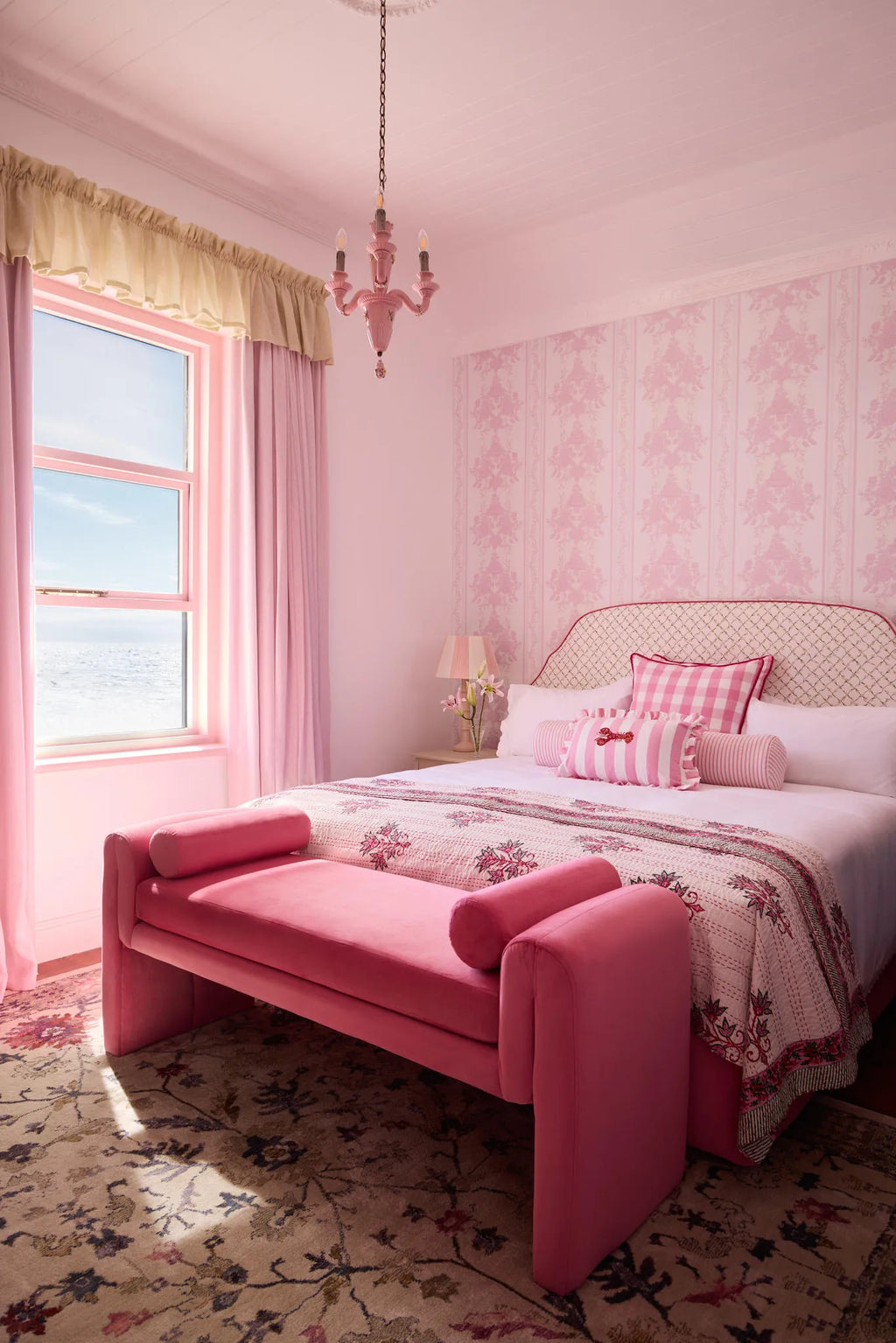 Room gallery image 4.