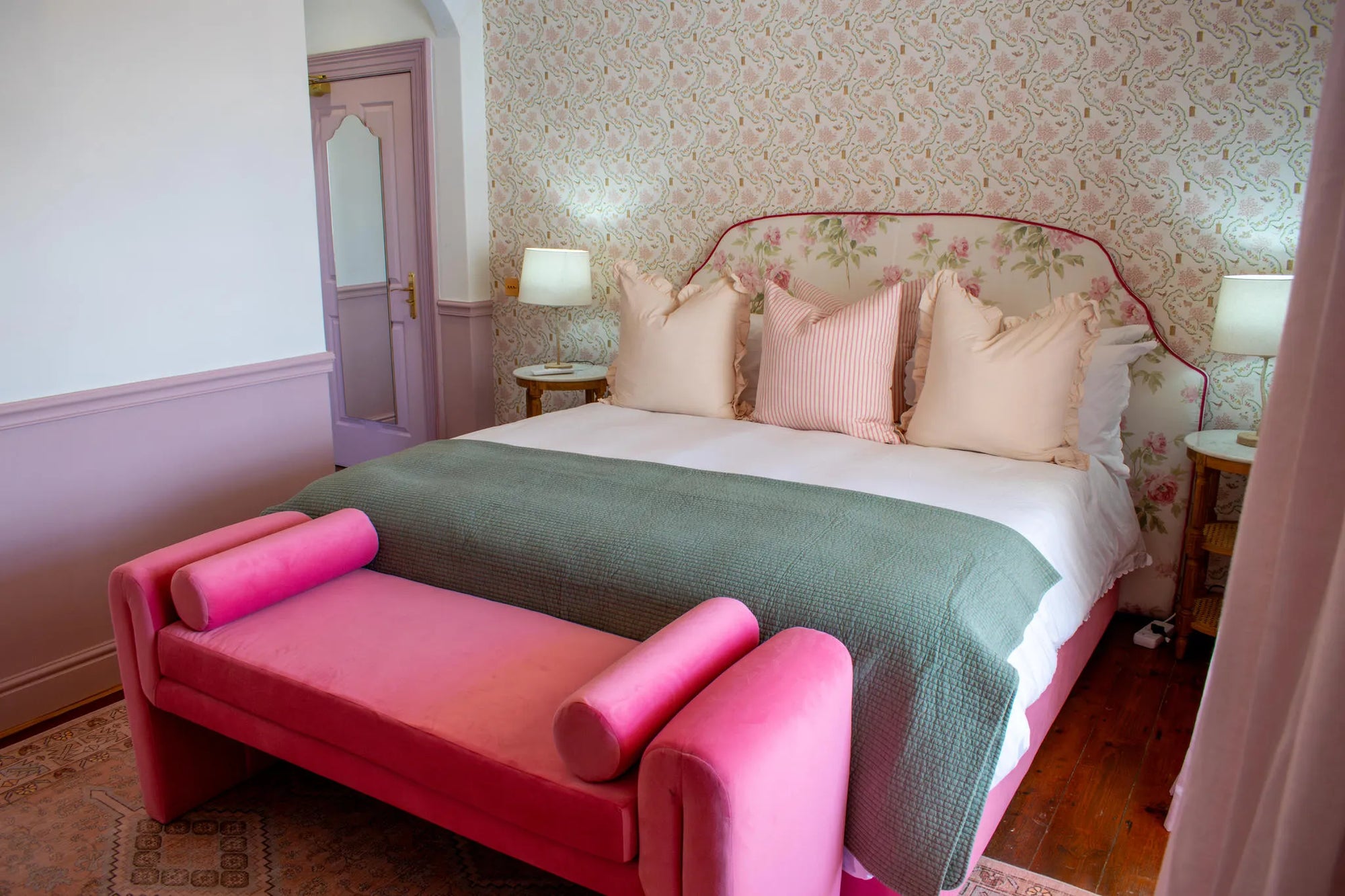 Room gallery image 6.