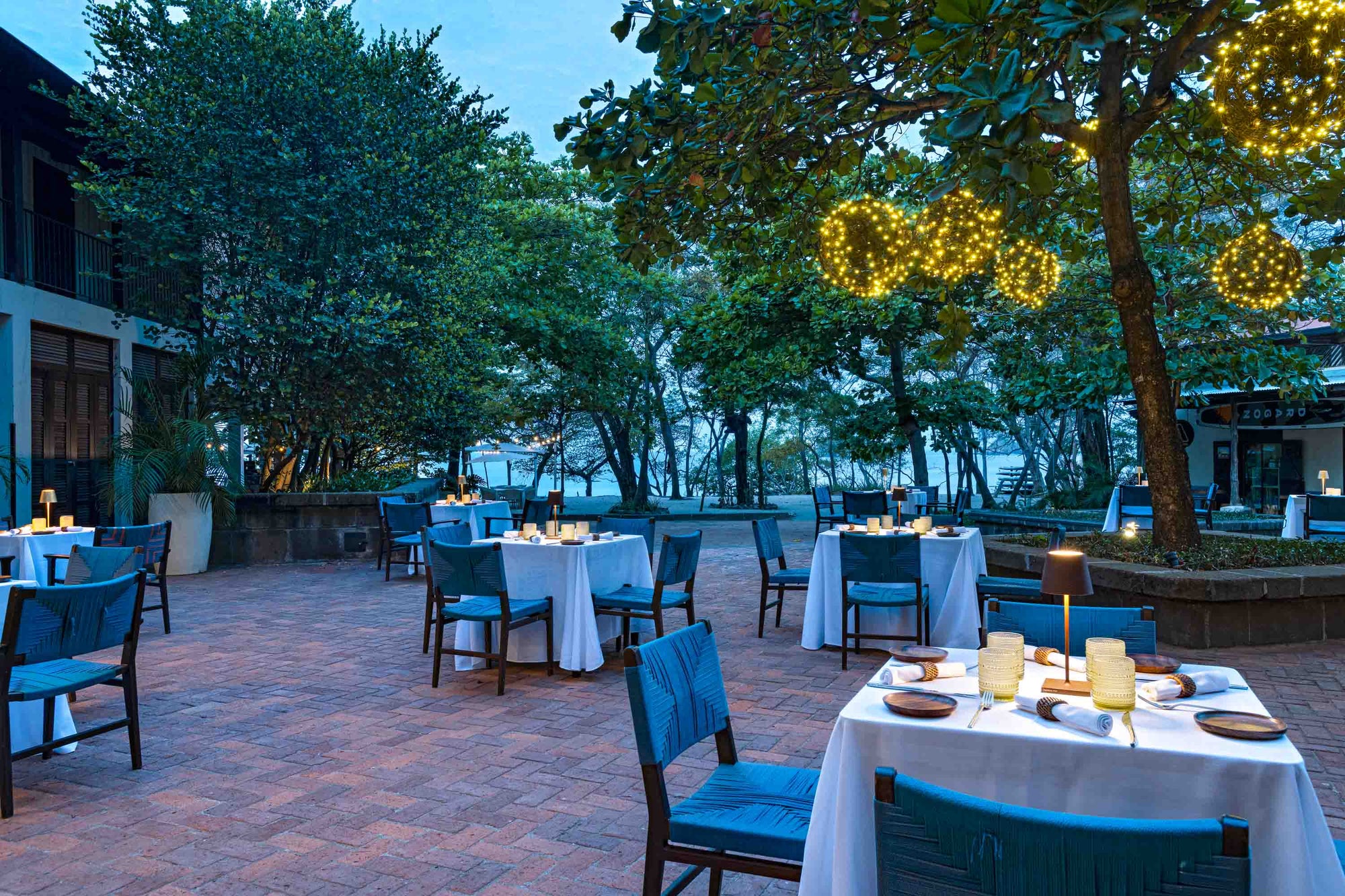 Ponciana Restaurant & Bar