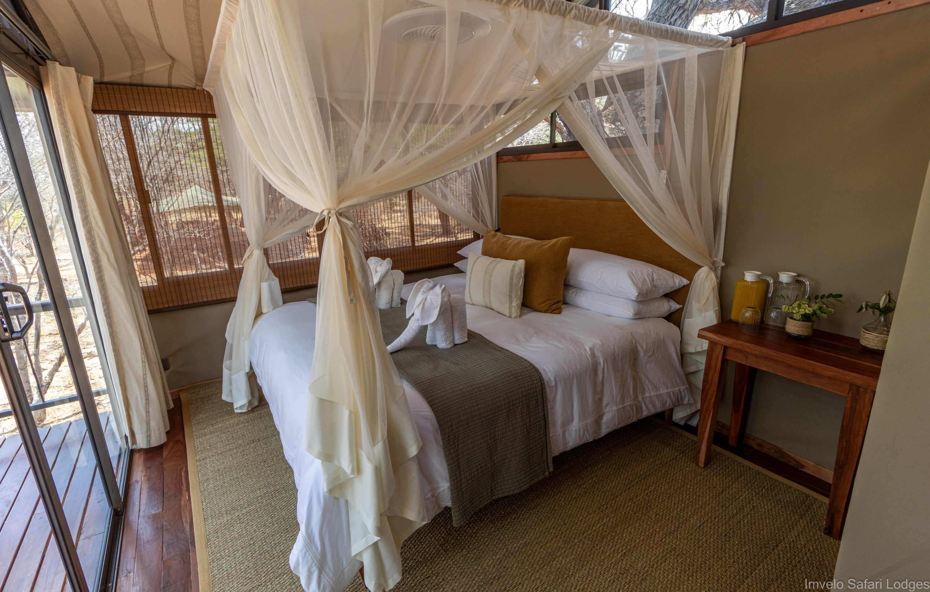Treehouse Goshawk - bedroom