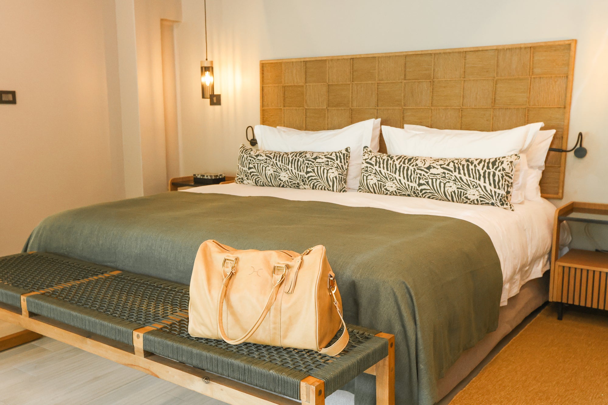 Deluxe Suite 