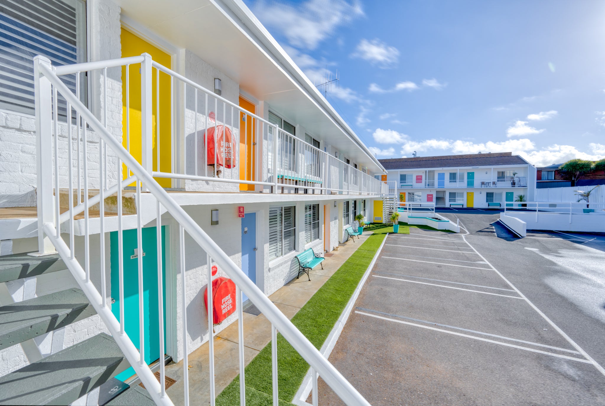 Waves Motel and Apartments