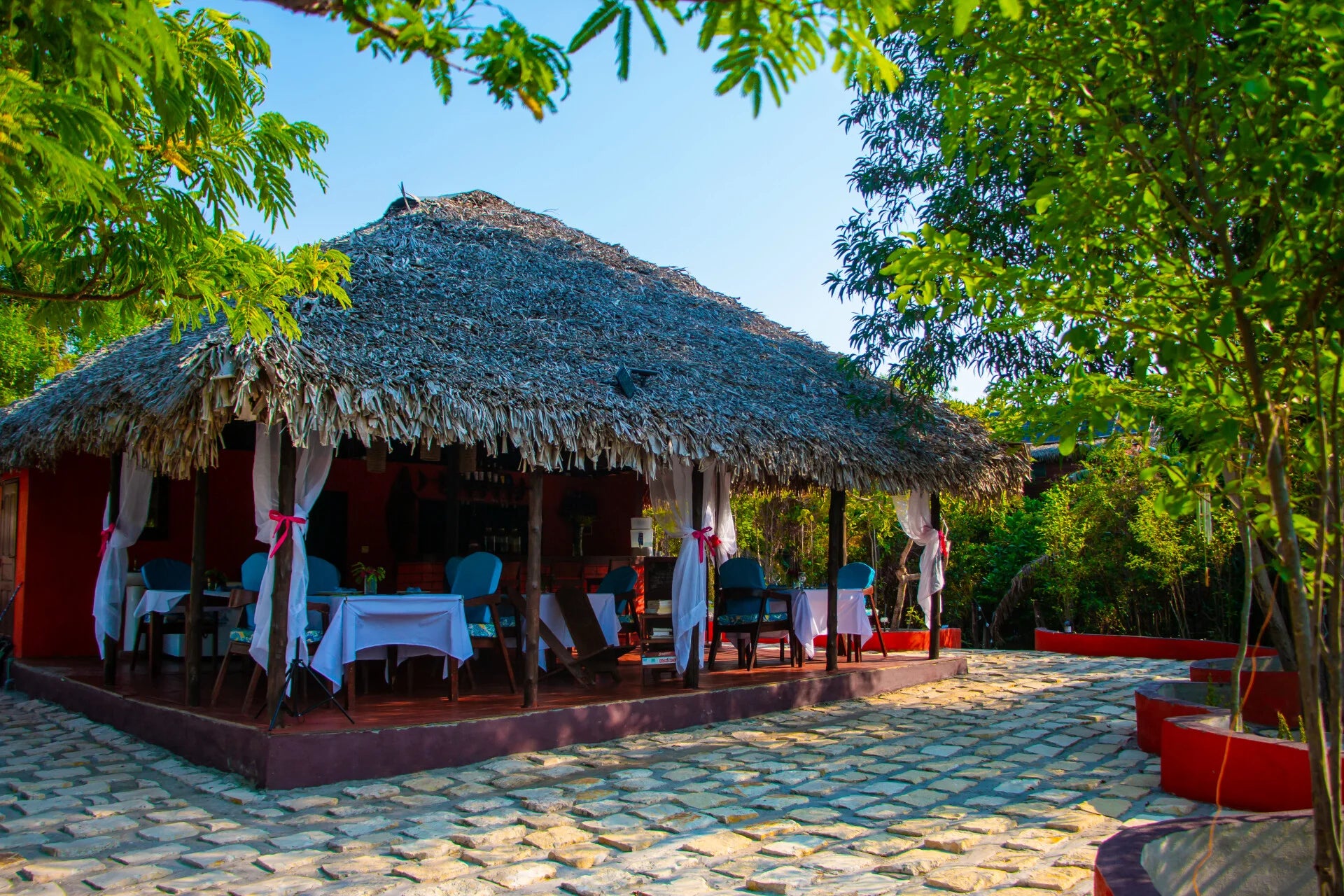 Ampazôny Oasis Lodge