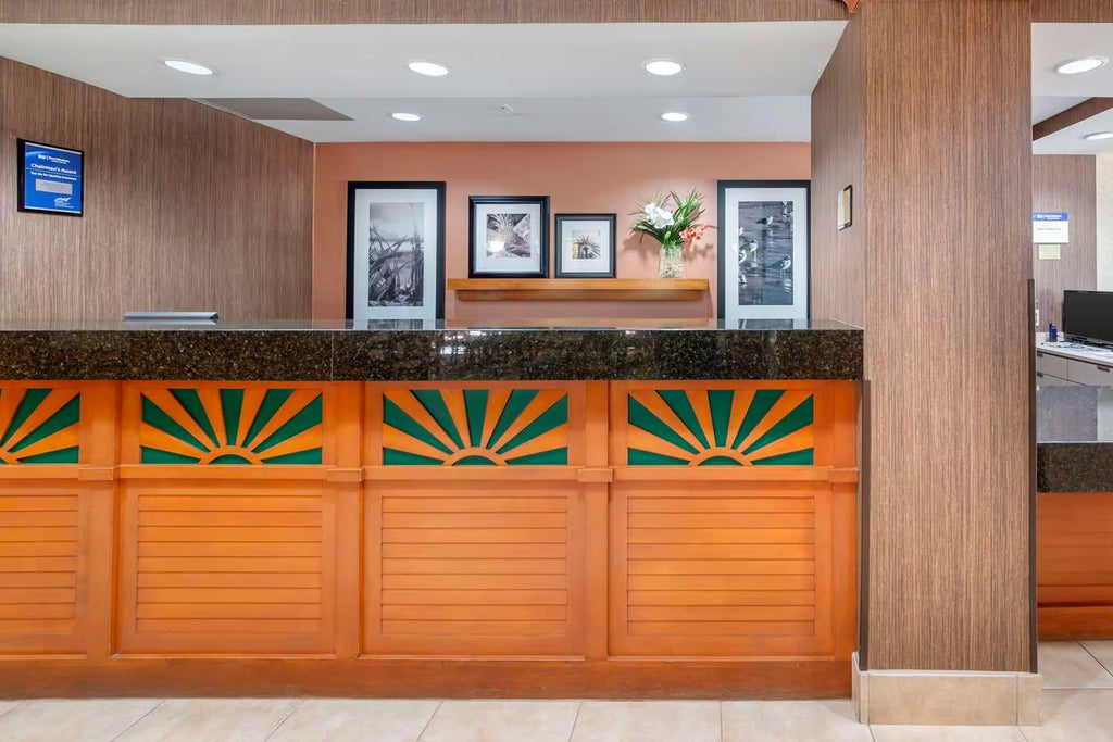 Best Western Plus Kendall Hotel & Suites