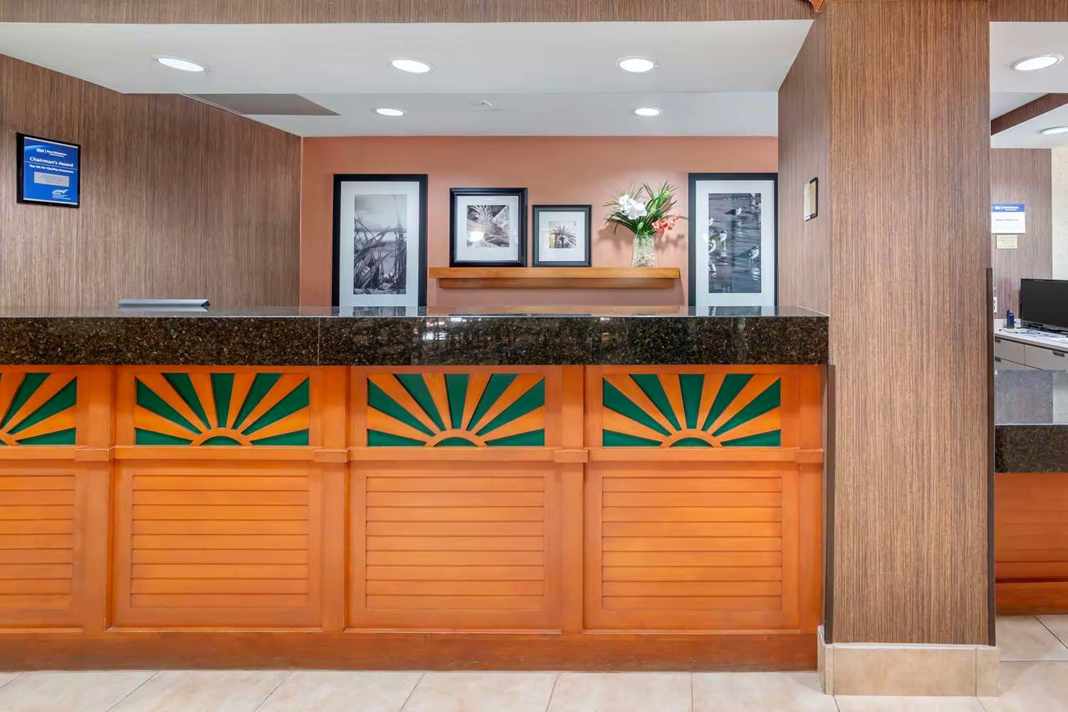 Best Western Plus Kendall Hotel & Suites