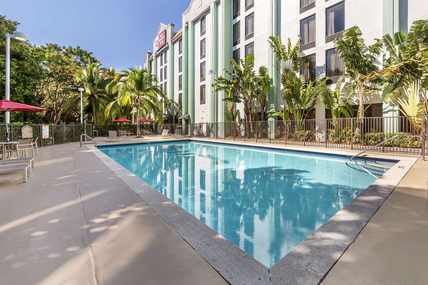 Best Western Plus Kendall Hotel & Suites
