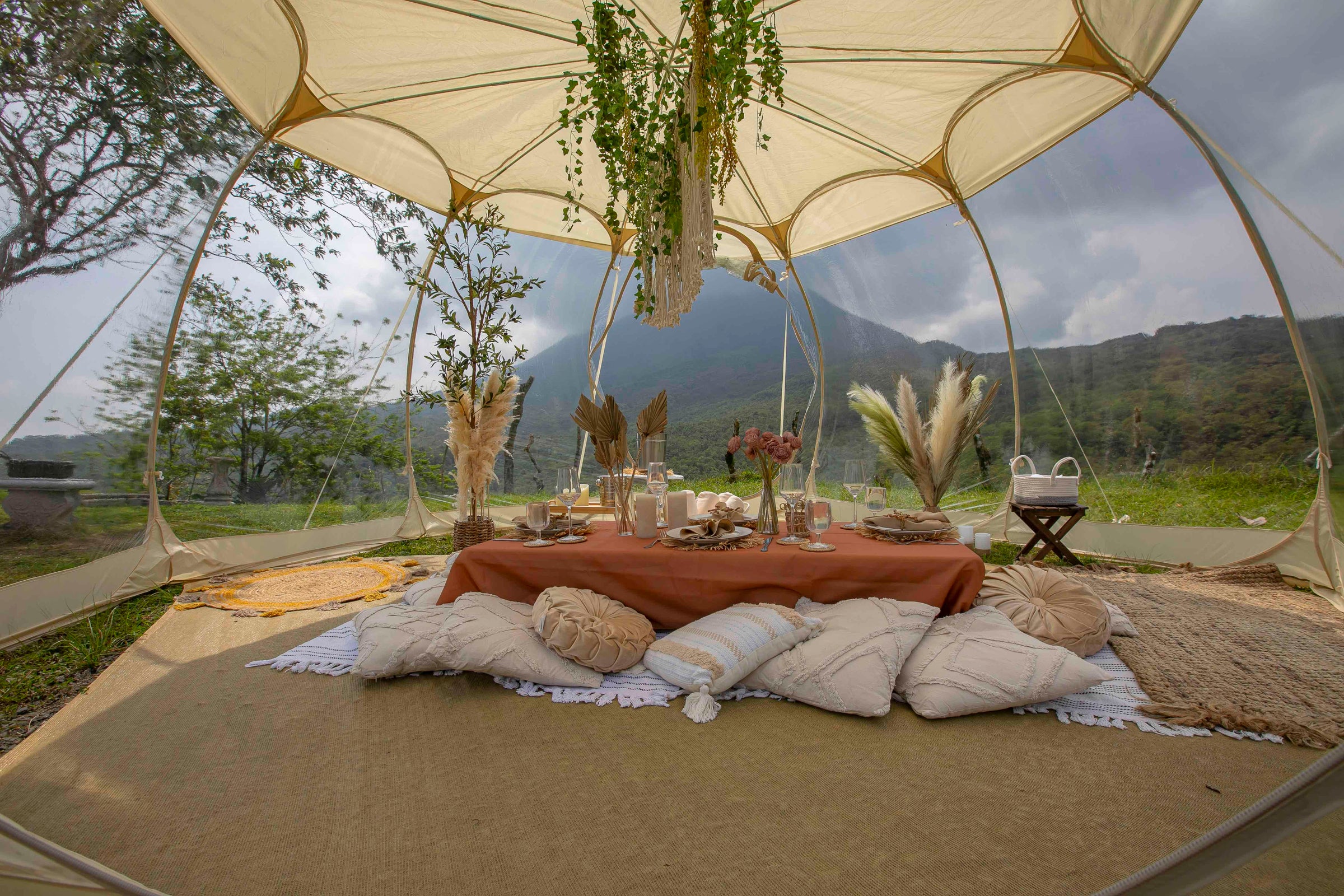 Quercus Travel Luxe Picnic Experience: A Culinary Retreat Amidst Nature