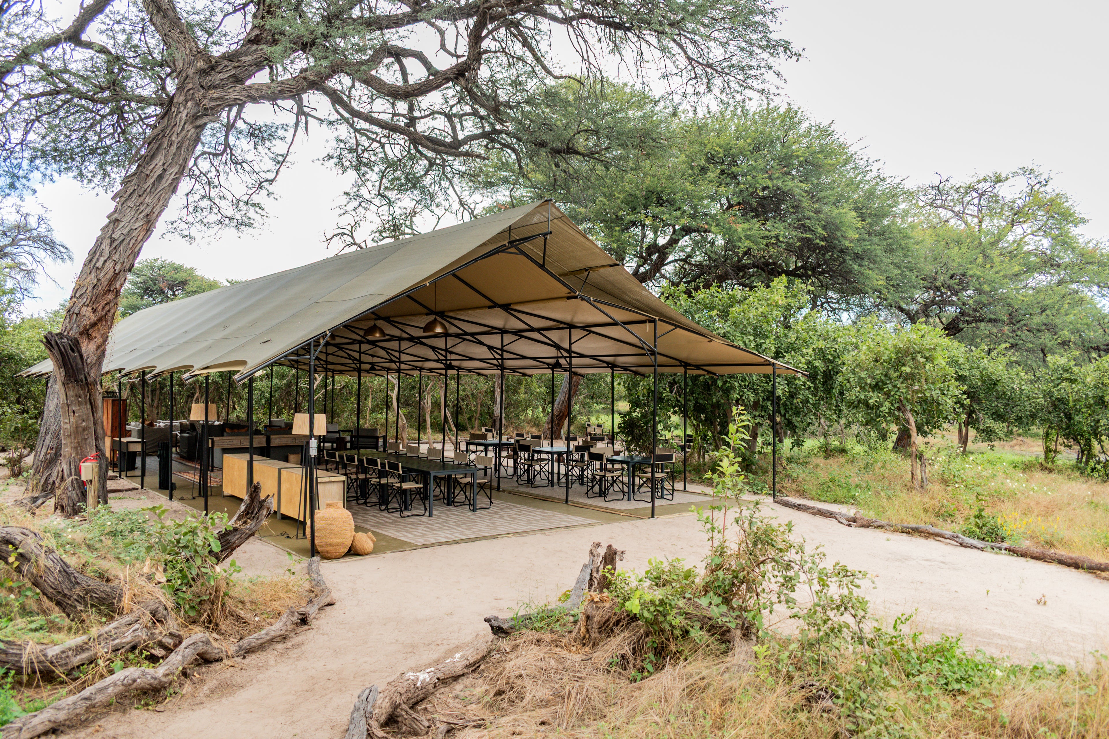 Communal Lounge & Dining