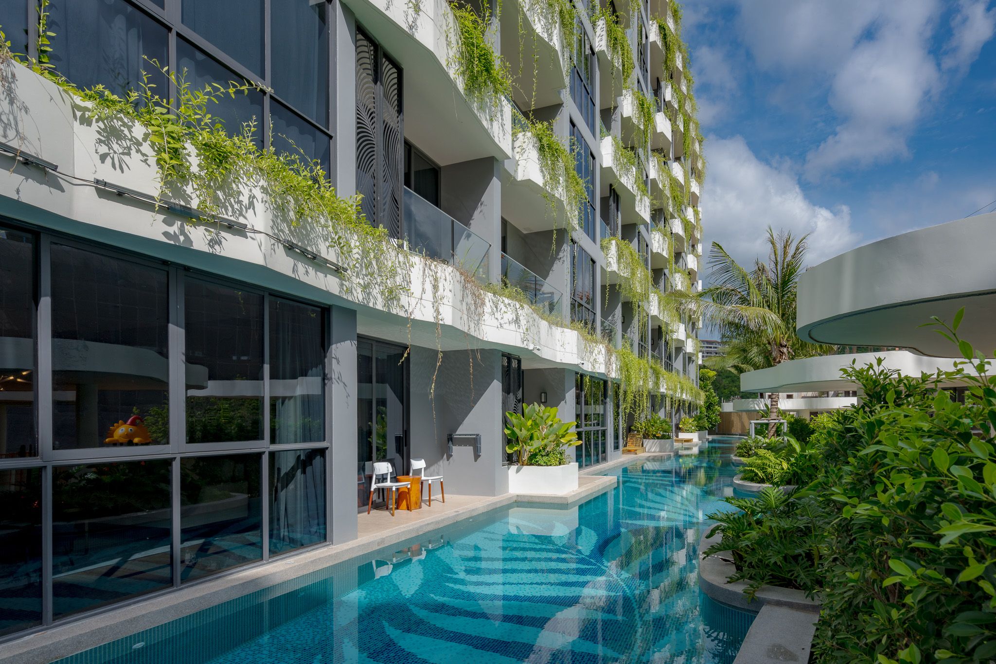 La Green Hotel and Residence