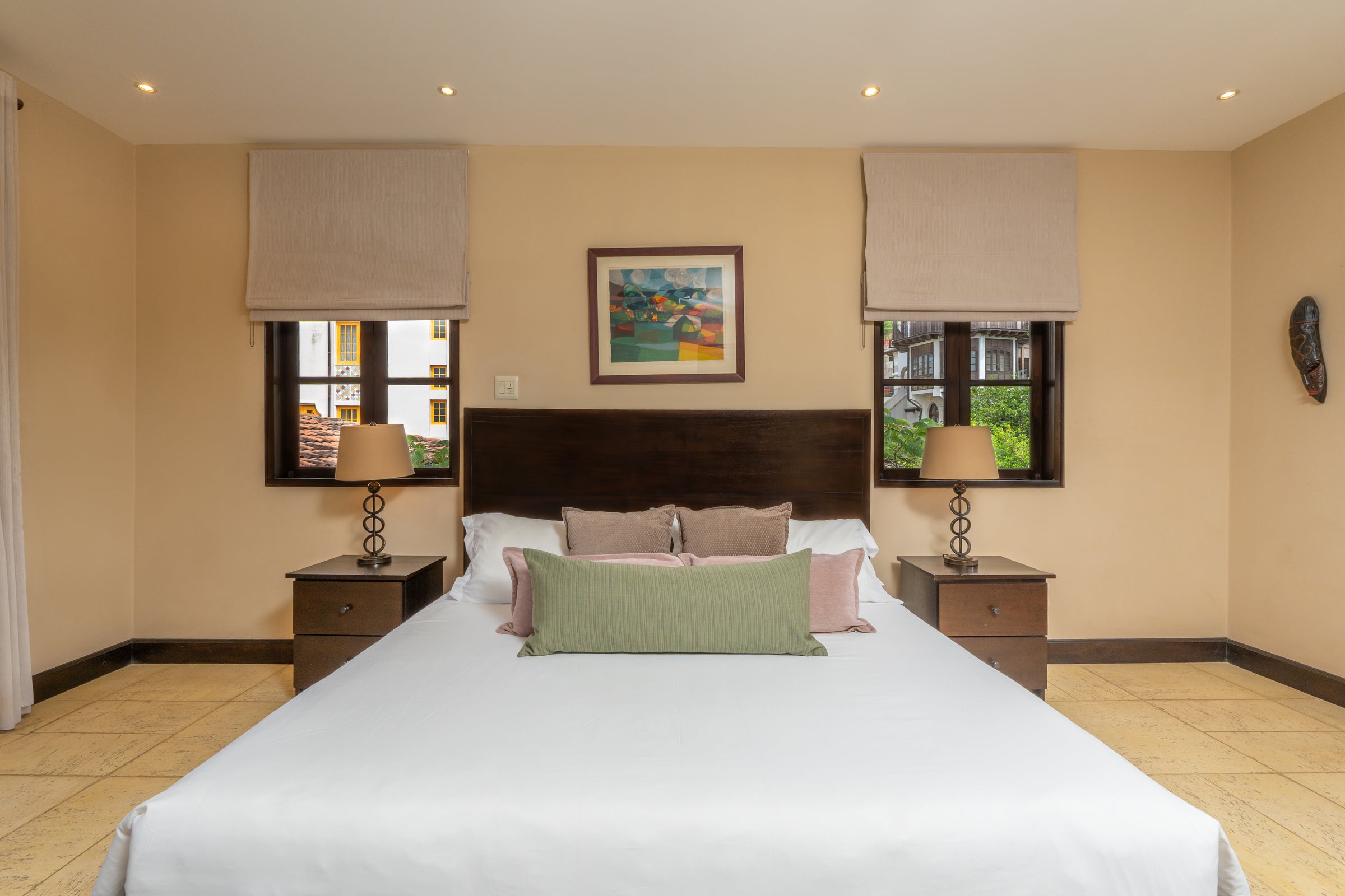 Las Catalinas Doorway | Flat | 38 Avenida La Antigua