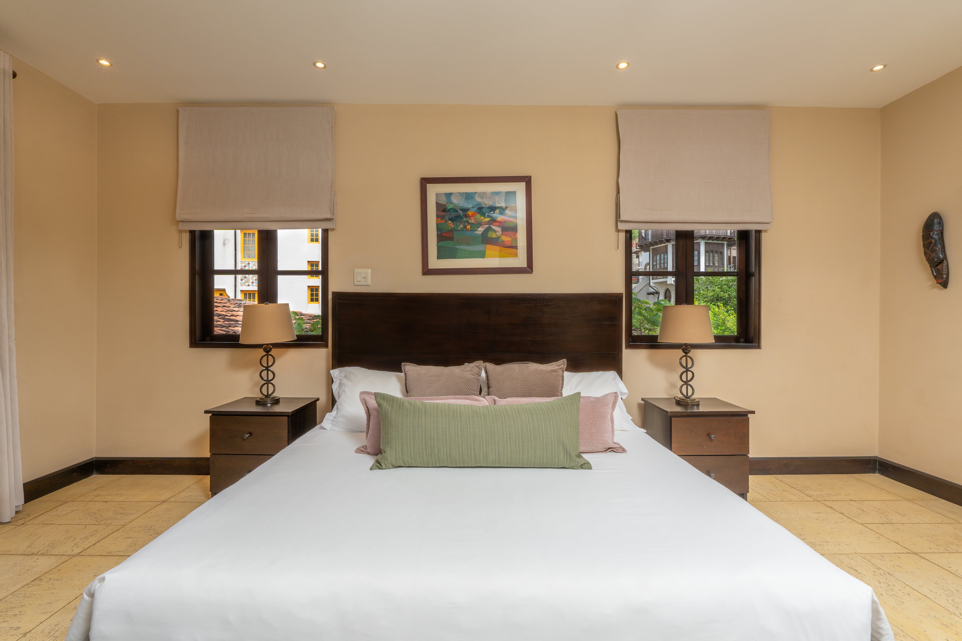 Las Catalinas Doorway | Flat | 38 Avenida La Antigua