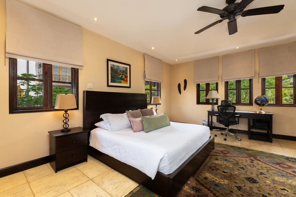 Las Catalinas Doorway | Flat | 38 Avenida La Antigua