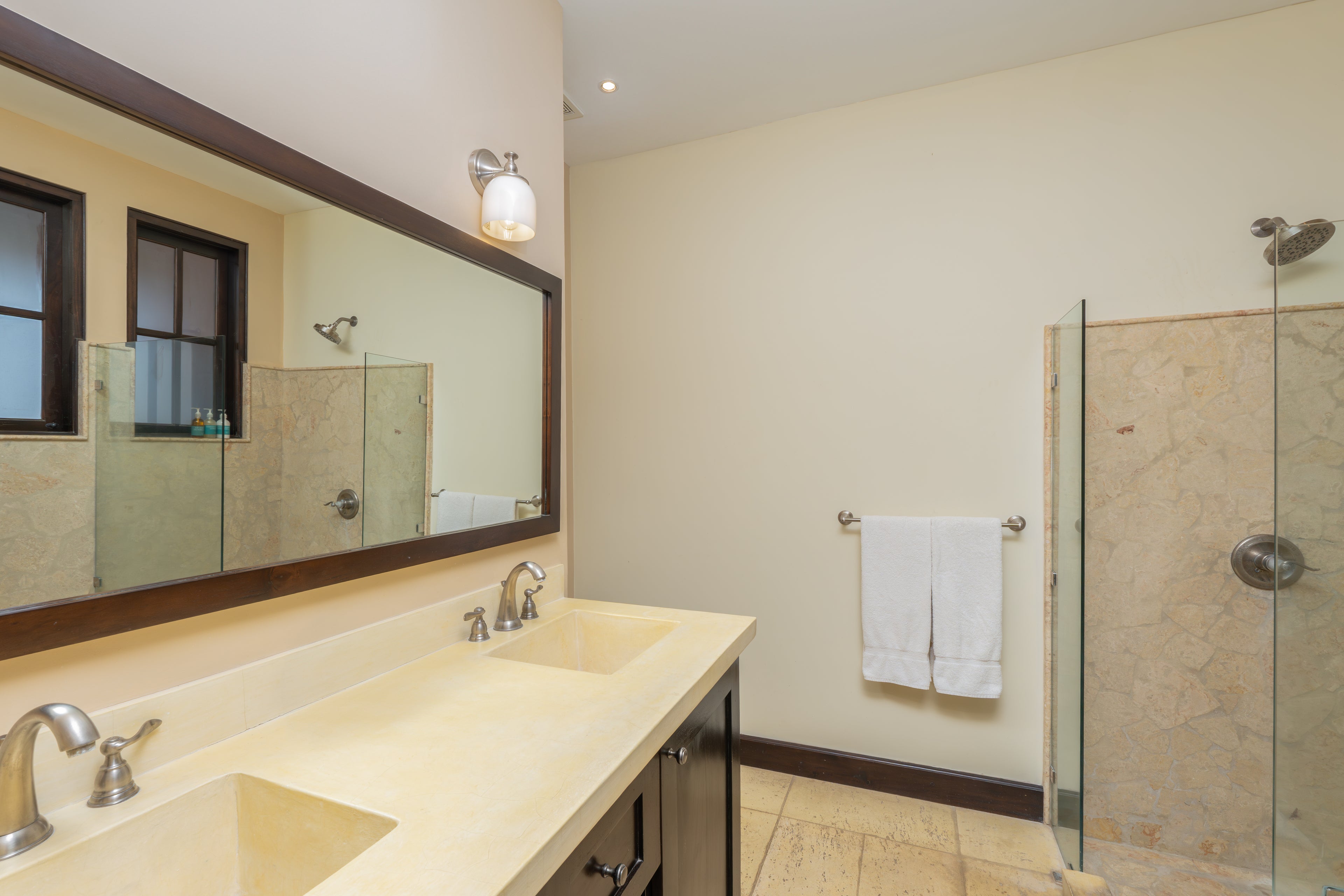 Las Catalinas Doorway | Flat | 38 Avenida La Antigua