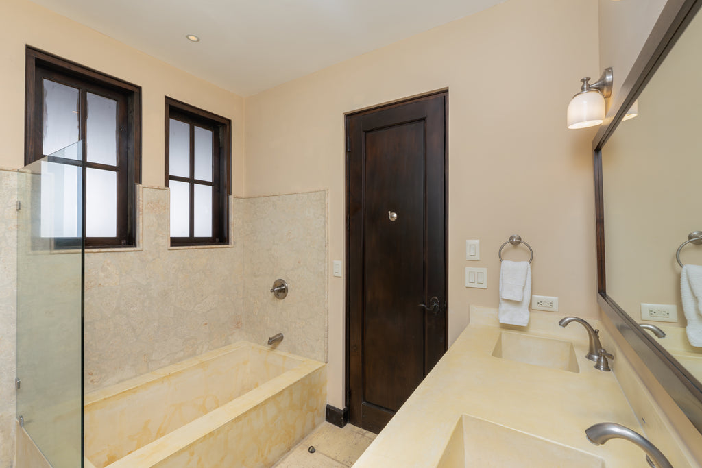 Las Catalinas Doorway | Flat | 38 Avenida La Antigua