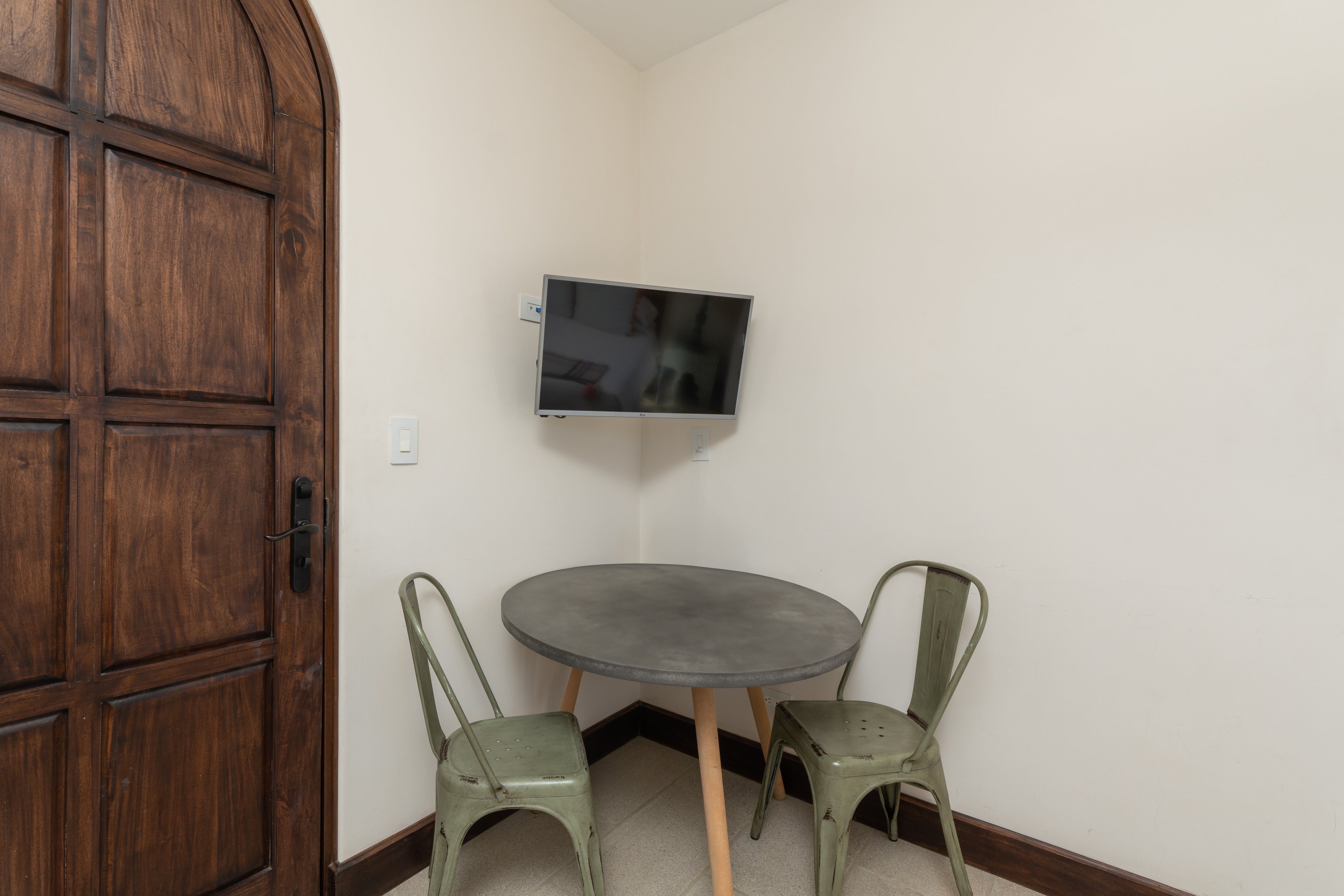 Las Catalinas Doorway | Piper Studio | 15 Calle Cartagena