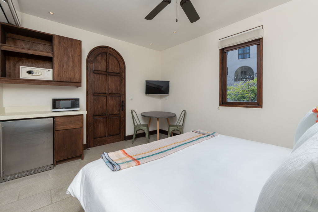 Las Catalinas Doorway | Piper Studio | 15 Calle Cartagena