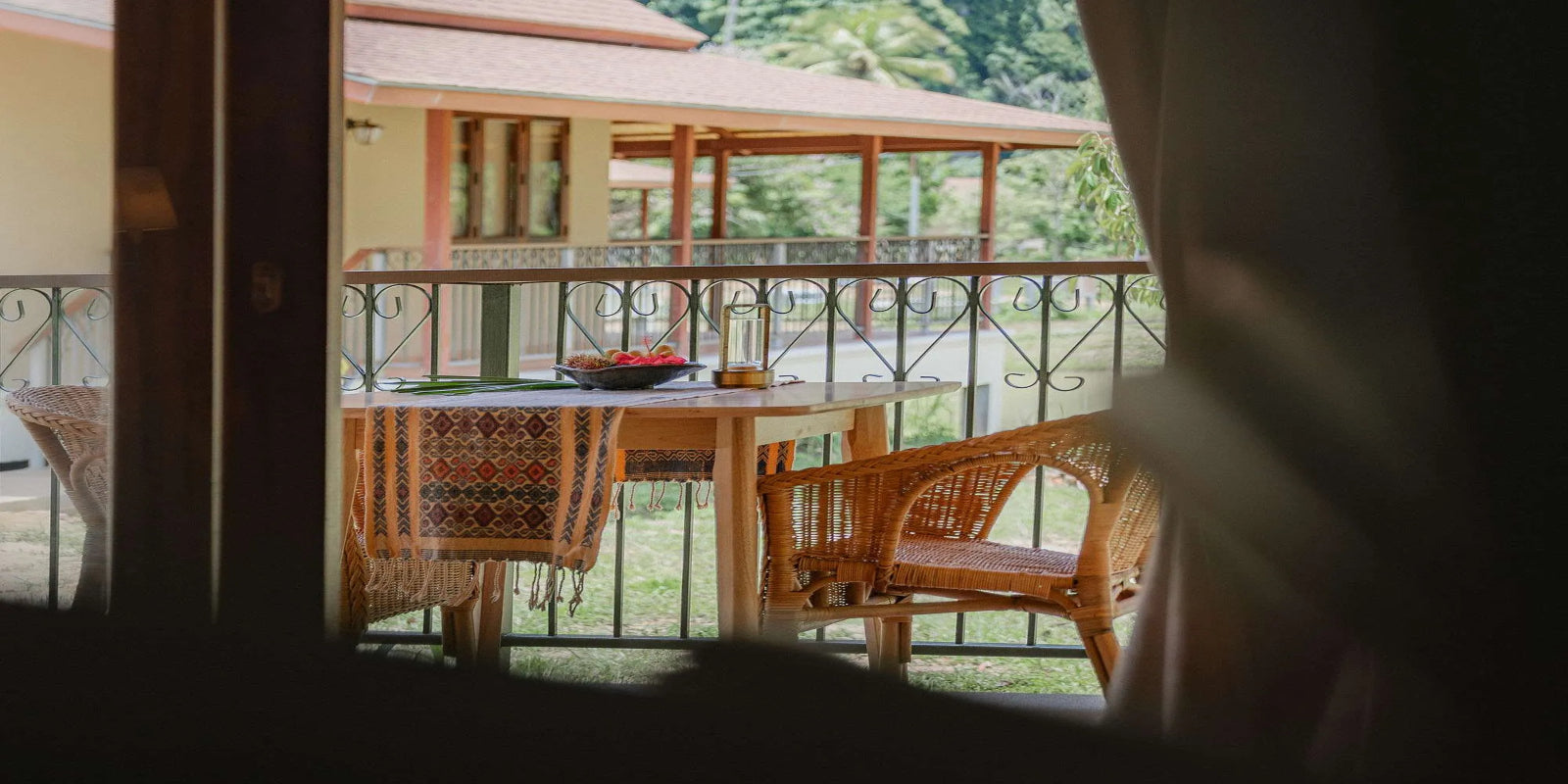Lost Horizon Resort Khao Sok