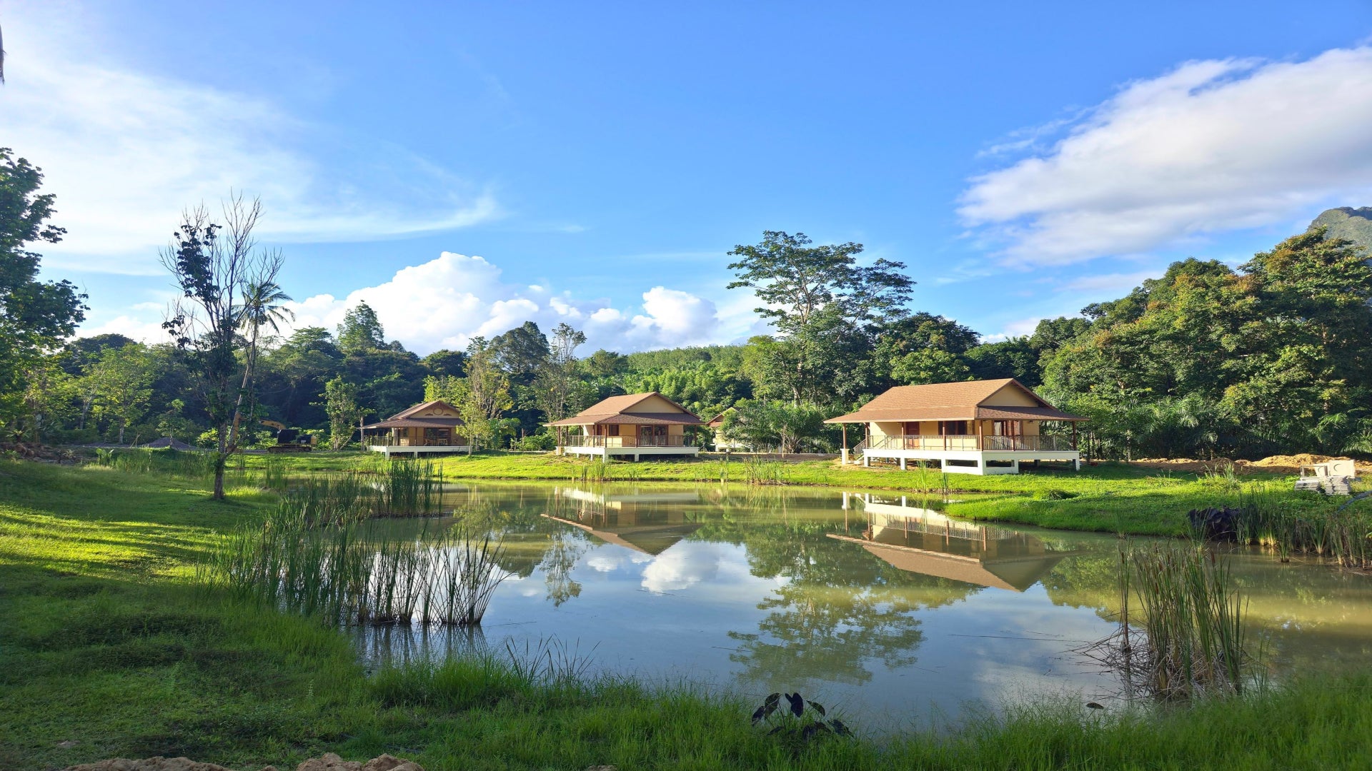 Lost Horizon Resort Khao Sok
