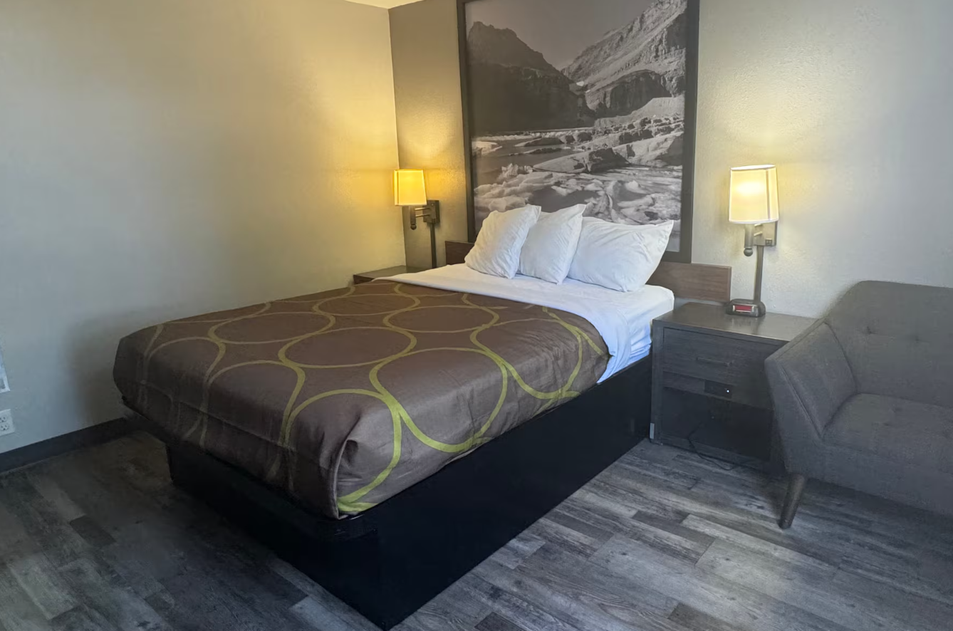 Super 8 by Wyndham Great Falls City Center