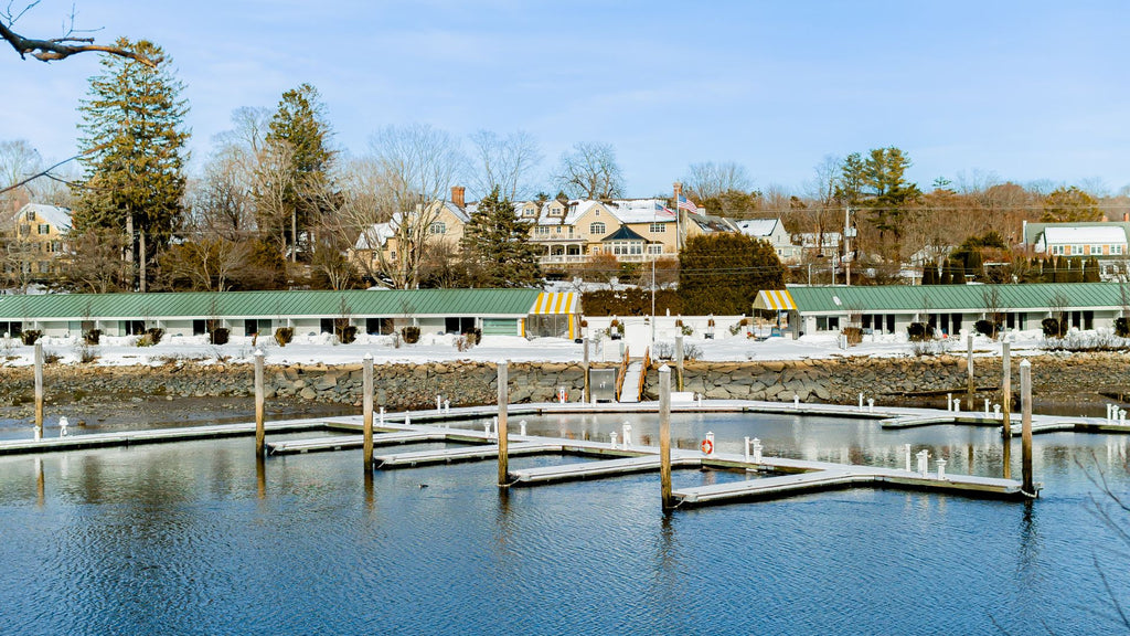 Yachtsman Hotel & Marina Club