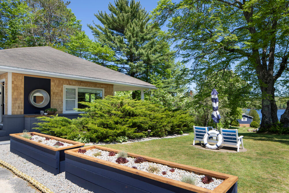 Lighthouse Motel & Cottages