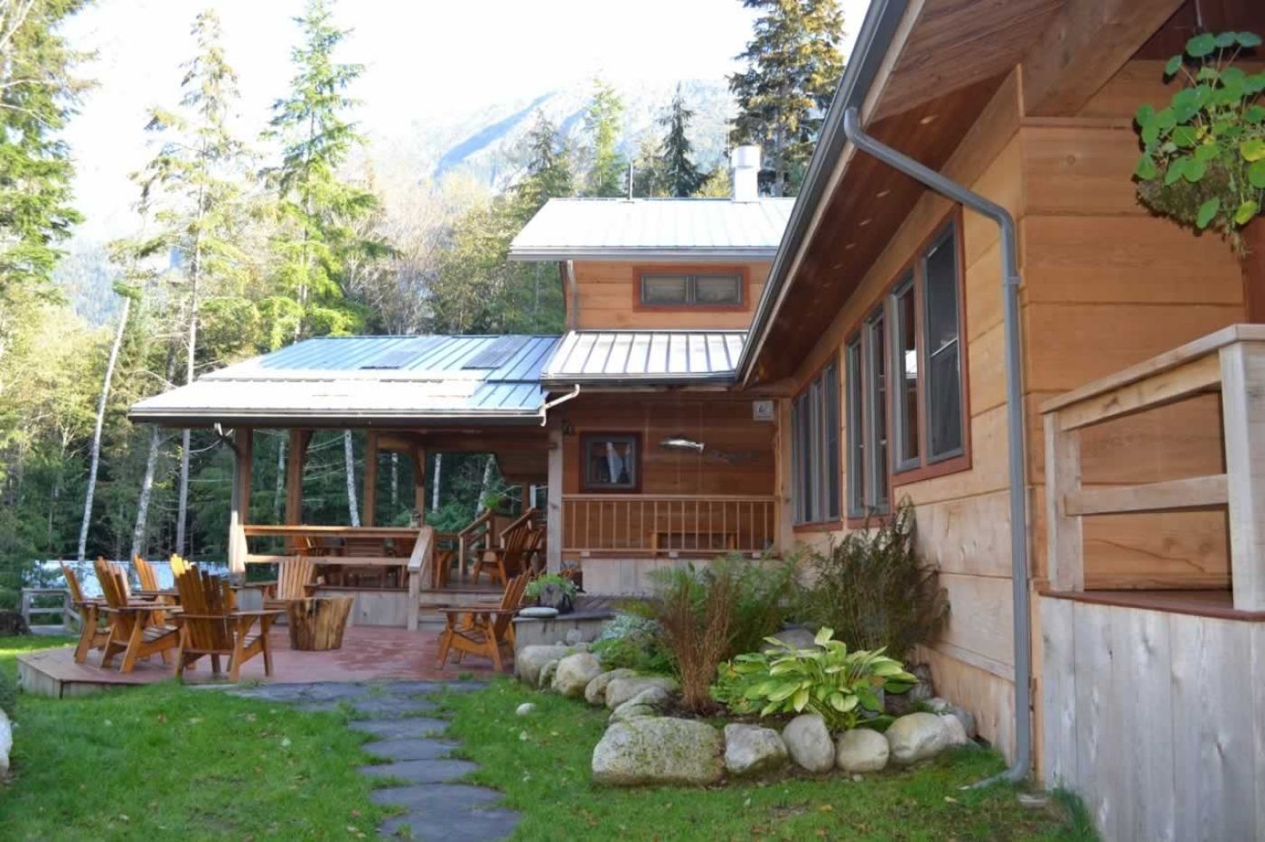 Lower Dean River Lodge