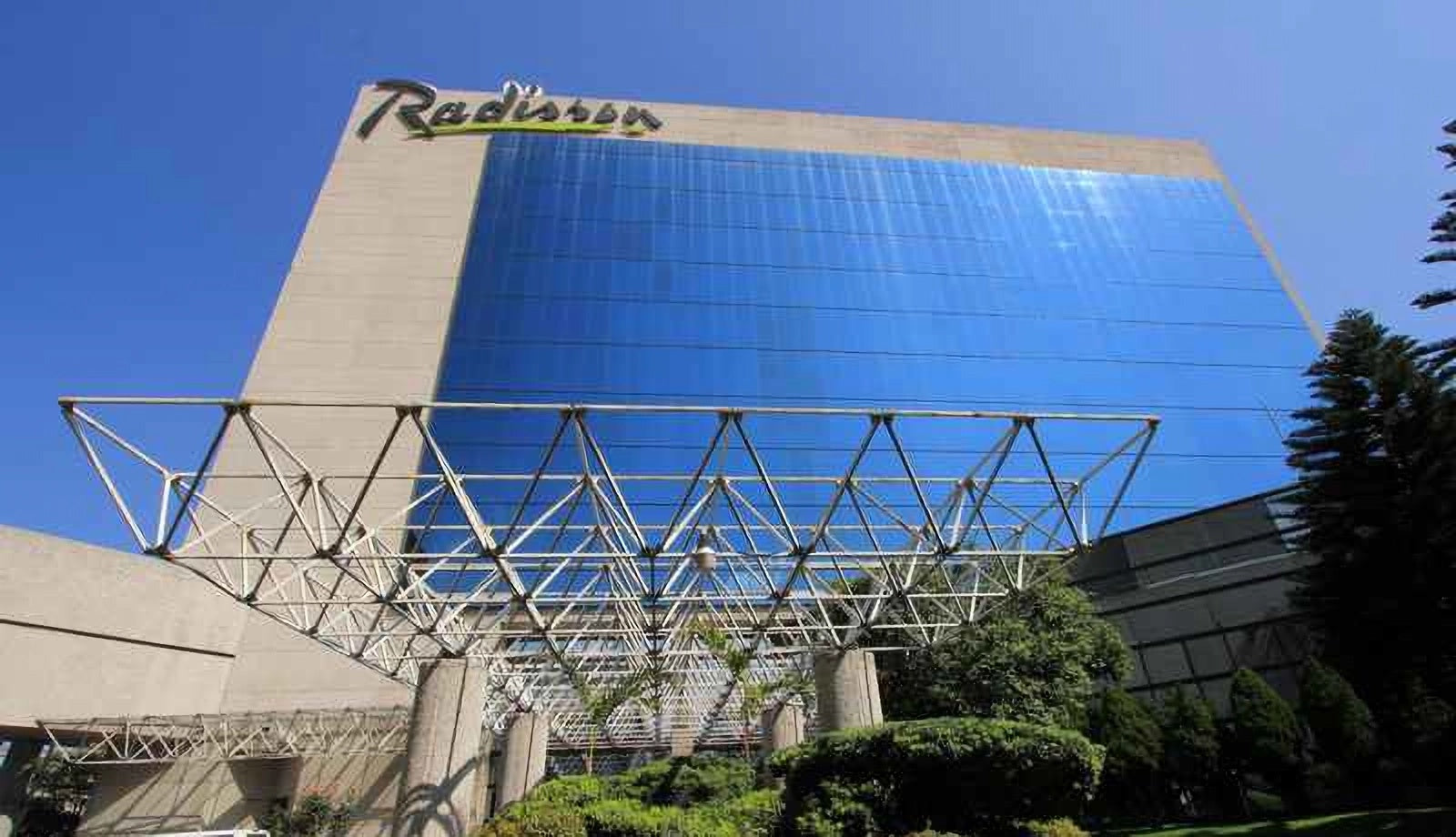 Radisson Hotel Paraíso Perisur